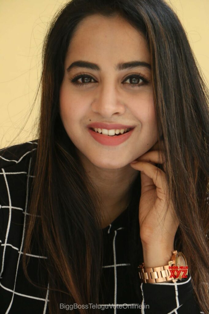 Actress Swathi Deekshith bigg boss 4 telugu contestant