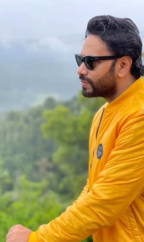 Aditya Om Wiki, Biography, Age, Family, Height, Wife, Movies, Serials, Bigg Boss Telugu 8, And More 6 Aditya Om 5