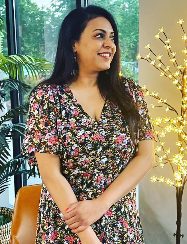 Bezawada Bebakkai Wiki, Biography, Age, Husband, Family, Height, Songs, Boyfriend, Bigg Boss 8 Telugu, And More 4 Bezawada Bebakkai 12