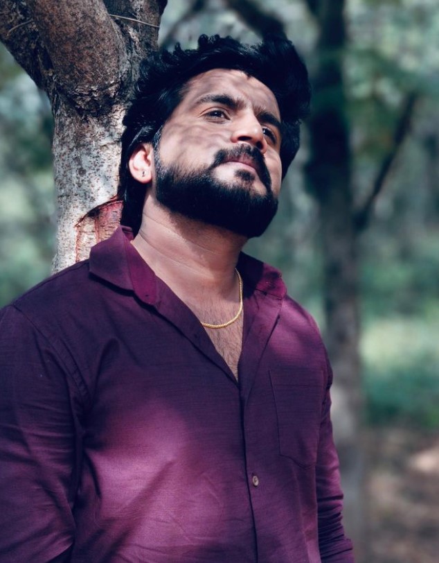 Nikhil Maliyakkal Wiki, Biography, Age, Family, Height, Girl Friend, Movies, Serials, Bigg Boss 8 Telugu, And More 3 Nikhil Maliyakkal 2