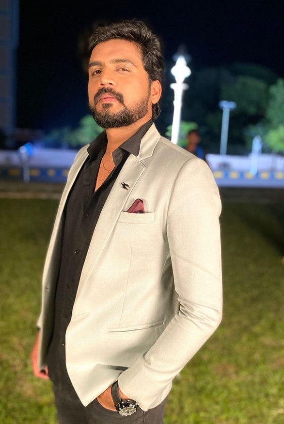 Nikhil Maliyakkal Wiki, Biography, Age, Family, Height, Girl Friend, Movies, Serials, Bigg Boss 8 Telugu, And More 4 Nikhil Maliyakkal 6