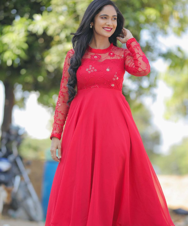 Tejaswini Gowda Wiki, Biography, Family Age, Husband, Height, Serials, Bigg Boss Season 8 Telugu, And More 9 Tejaswini Gowda Wiki Biography Family Age Husband Height Serials Bigg Boss Season 8 Telugu And More 9