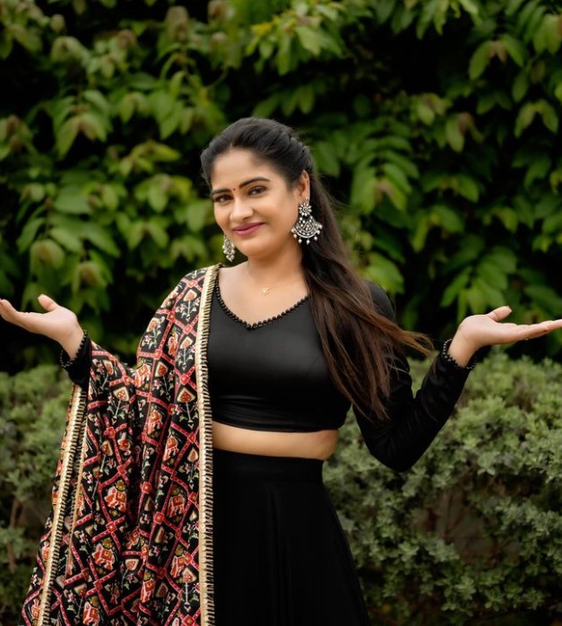 Anjali Pavan Attota Wiki, Biography, Age, Family, Husband, Height, Serials, Shows, Bigg Boss Season 8 Telugu, And More 4 anjali pavan 1