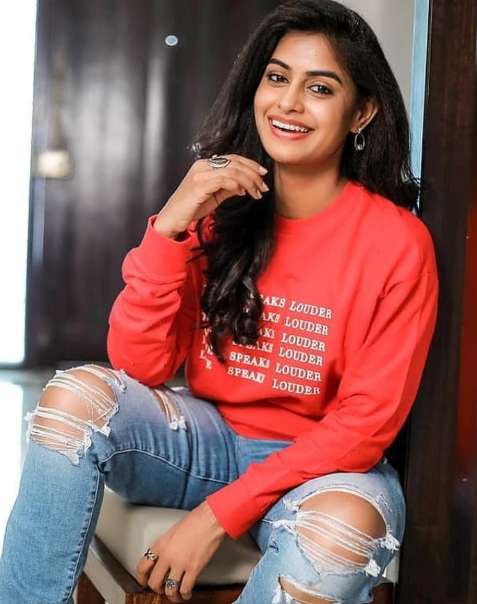 Soniya Akula Wiki, Biography, Age, Family, Height, Boy Friend, Movies, Bigg Boss Telugu 8, And More 3 Soniya Akula 9
