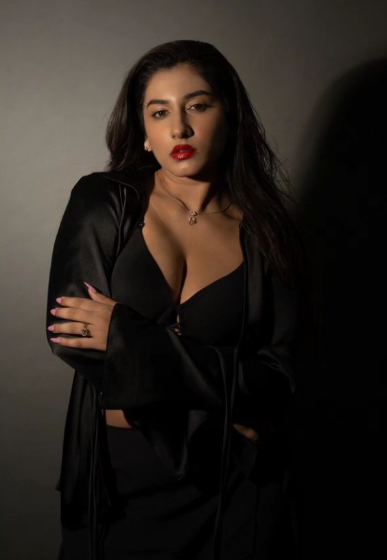 Vishnupriya Wiki, Biography, Age, Family, Height, Boy Friend, Movies, Serials, Shows, Bigg Boss 8 Telugu, And More 7 Vishnupriya 6