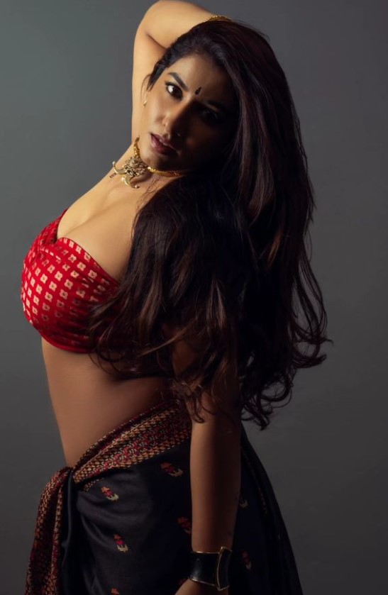 Vishnupriya Wiki, Biography, Age, Family, Height, Boy Friend, Movies, Serials, Shows, Bigg Boss 8 Telugu, And More 8 Vishnupriya 7