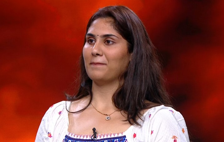 Bigg Boss 9 Telugu Agnipariksha Premiere: Highlights from Episode 1 2 Bigg Boss 9 Telugu Agnipariksha Premiere Highlights from Episode 1