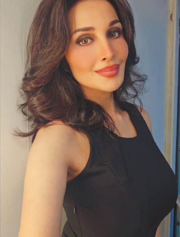 Flora Saini1