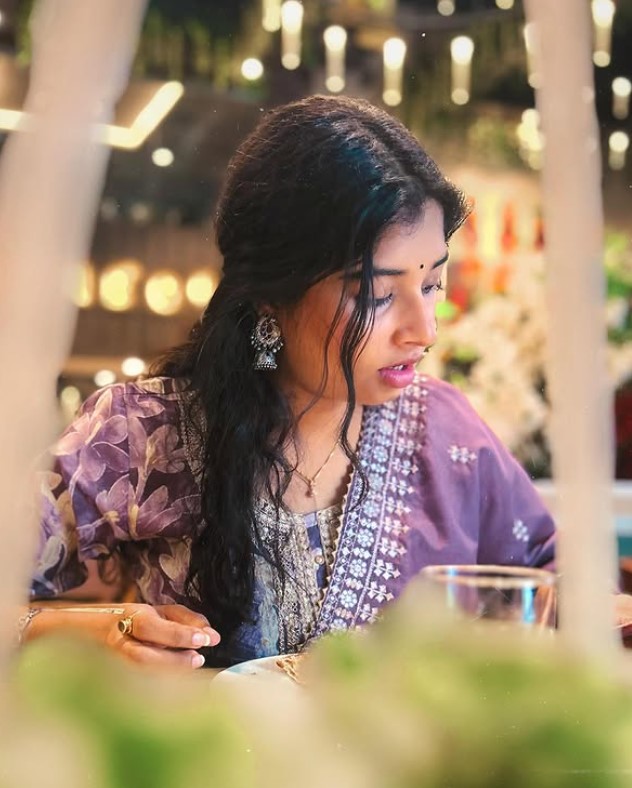 Shrasti Verma Wiki, Biography, Age, Family, Husband, Height, Movies, Shows, Bigg Boss 9 Telugu And More 2 Shrasti Verma7