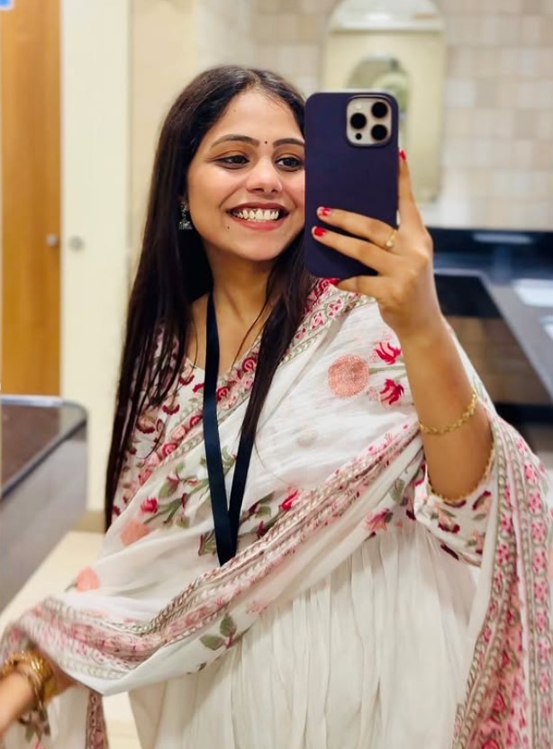 Srija Dammu Wiki, Biography, Age, Family, Boy Friend, Height, Movies, Shows, Bigg Boss 9 Telugu And More 3 Srija Dammu2