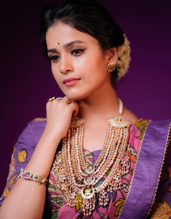Tanuja Gowda Wiki, Biography, Age, Family, Boyfriend, Height, Movies, Serials, Bigg Boss 9 Telugu And More 6 Tanuja Gowda4