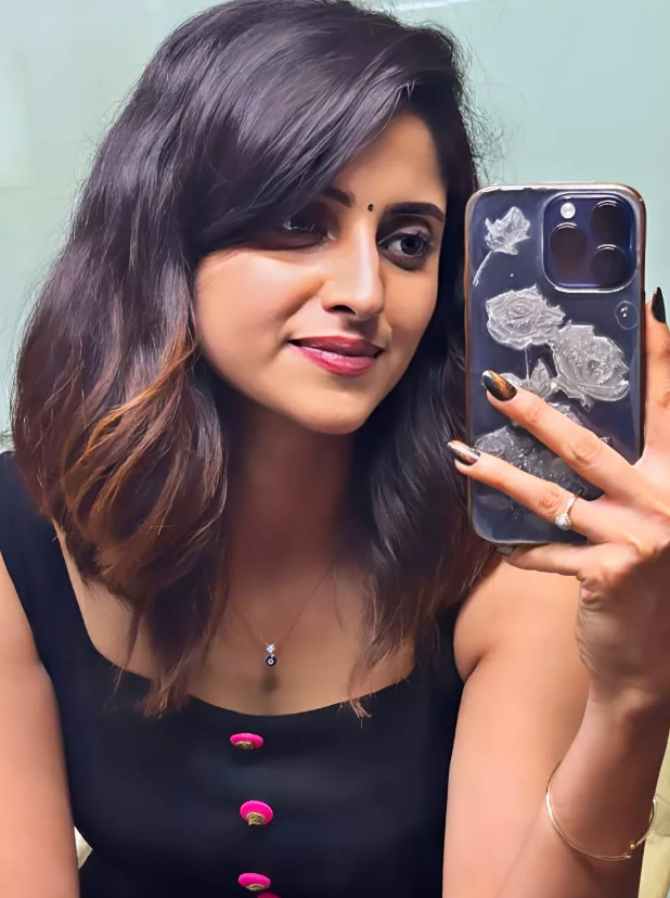 Ayesha Zeenath 3