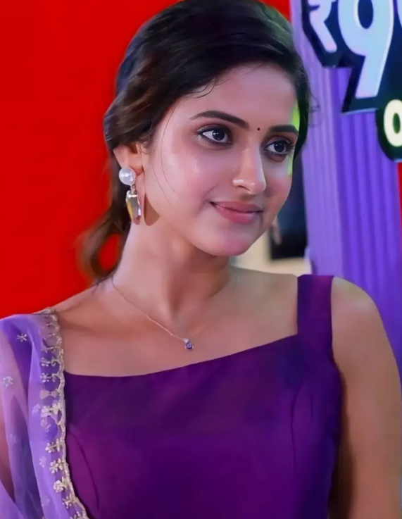 Ayesha Zeenath 4