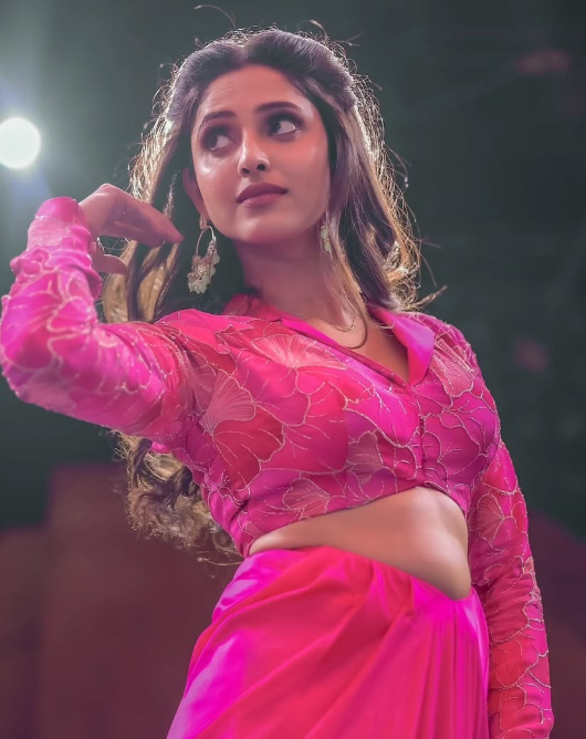 Ayesha Zeenath 8