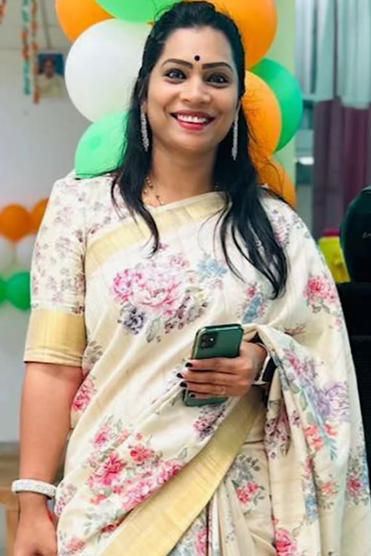 Divvala Madhuri 6