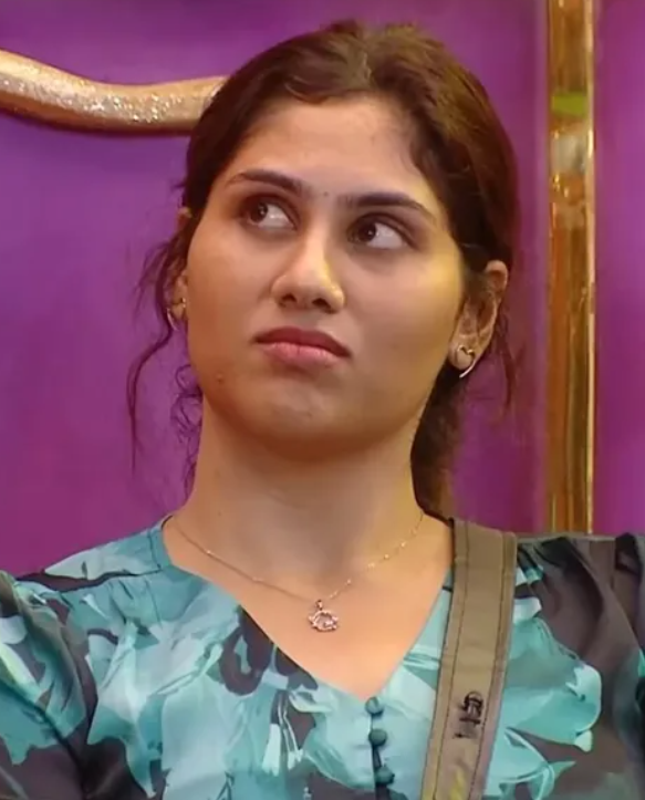 Divya Nikitha 4